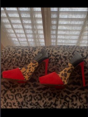 Luichiny Red Suede & Leopard Print High Heels